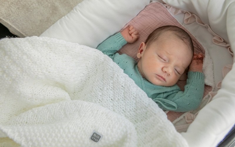Desfavorable Inmundo peine Ropa de cuna: Cómo vestir la primera cama de tu bebé