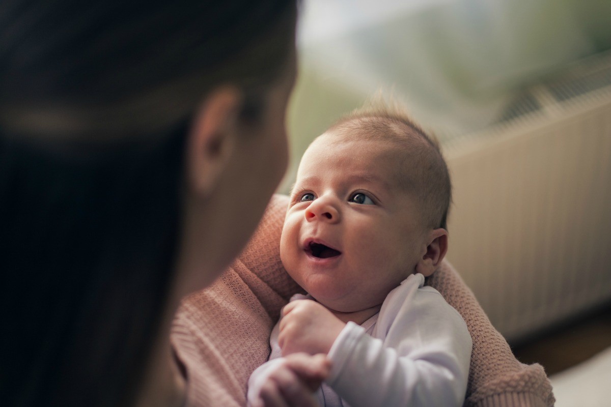 La importancia de los abrazos en bebés recién nacidos