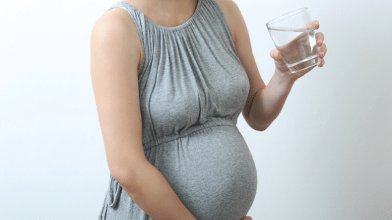 hidratacion en el embarazo en verano minutus bebe