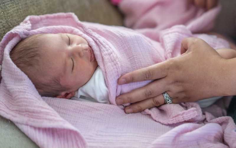 ¿Cuáles son los usos de una muselina de bebé?
