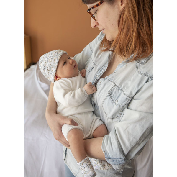 Importancia de usar el gorro de primera puesta para un bebé 0