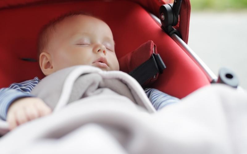 ¿Por qué es mejor usar saco para capazo de bebé?