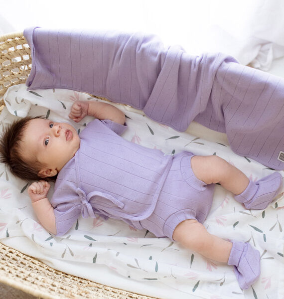 Patucos bebé 100% algodón canalé calado