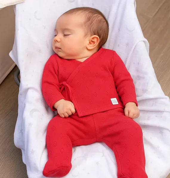 Conjunto calado corazones con jubón cruzado y polaina 100% algodón bebé Fucsia