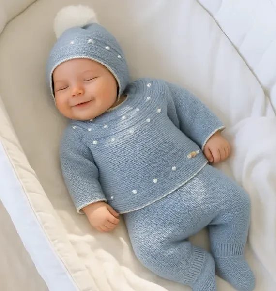 Conjunto de punto bebé azul  con gorrito y polaina