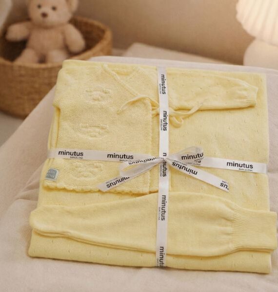 Conjunto de 3 Piezas Jubón  polaina y manta para regalar  100 % Algodón