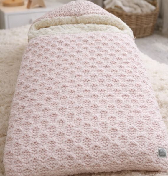 Saco Nido "Primeros Pasos" – Edición Especial Punto Burbuja Rosa