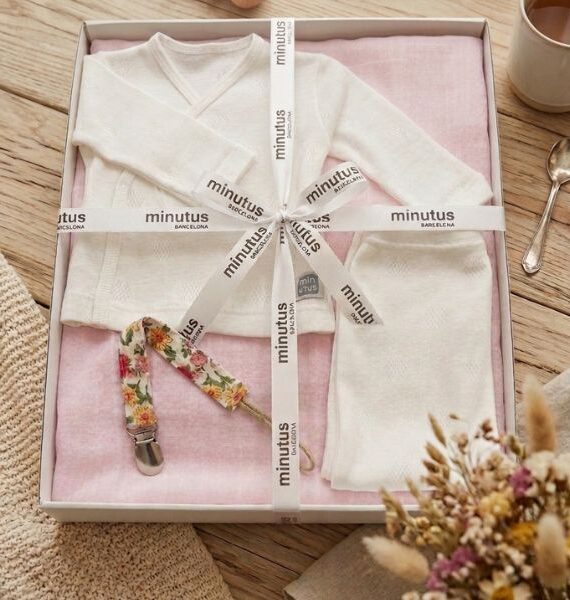 Canastilla de Nacimiento Minutus: Pack de Regalo de 4 Piezas
